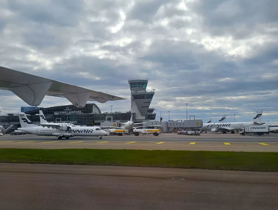 Літак Finnair в аеропорту Гельсінкі
