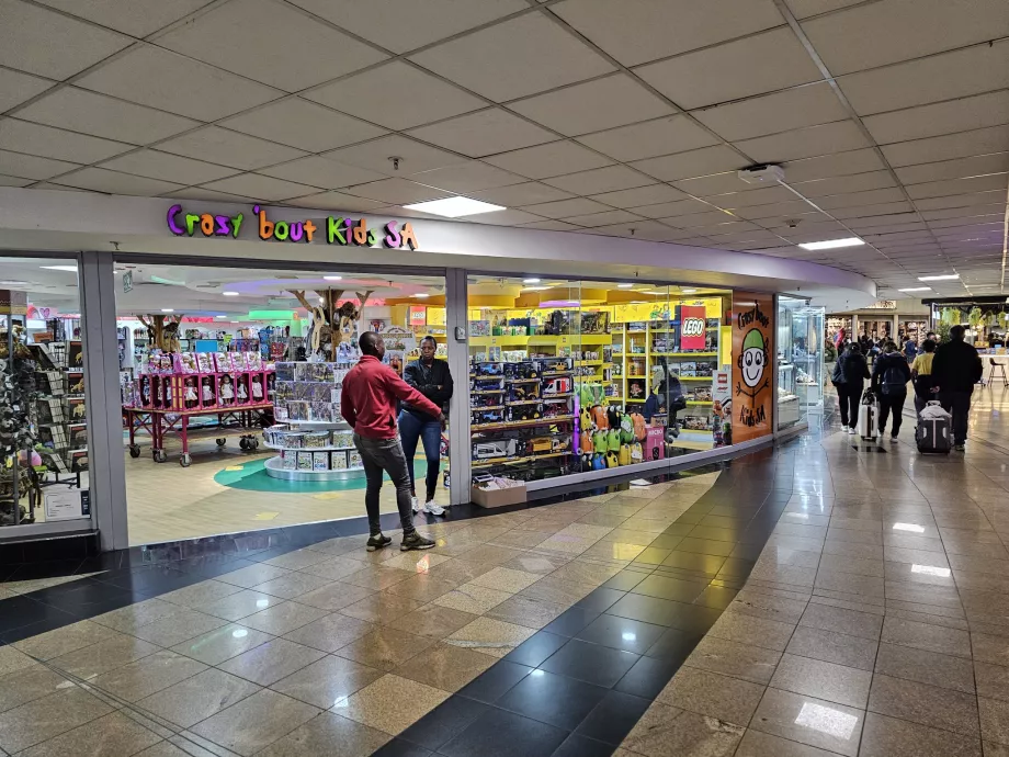 Магазин іграшок, транзитна зона