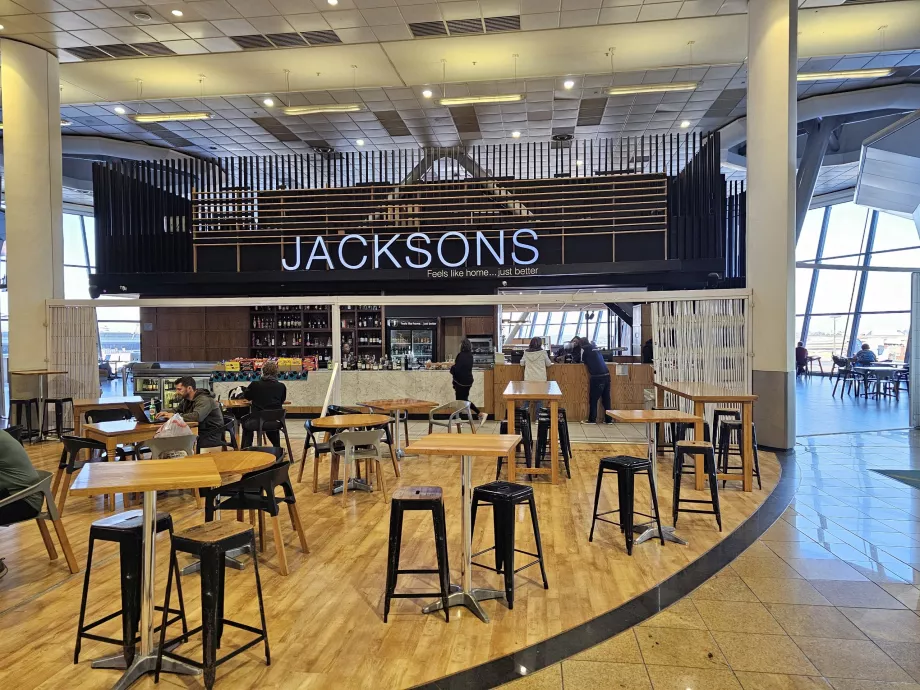 Ресторан, транзитна зона