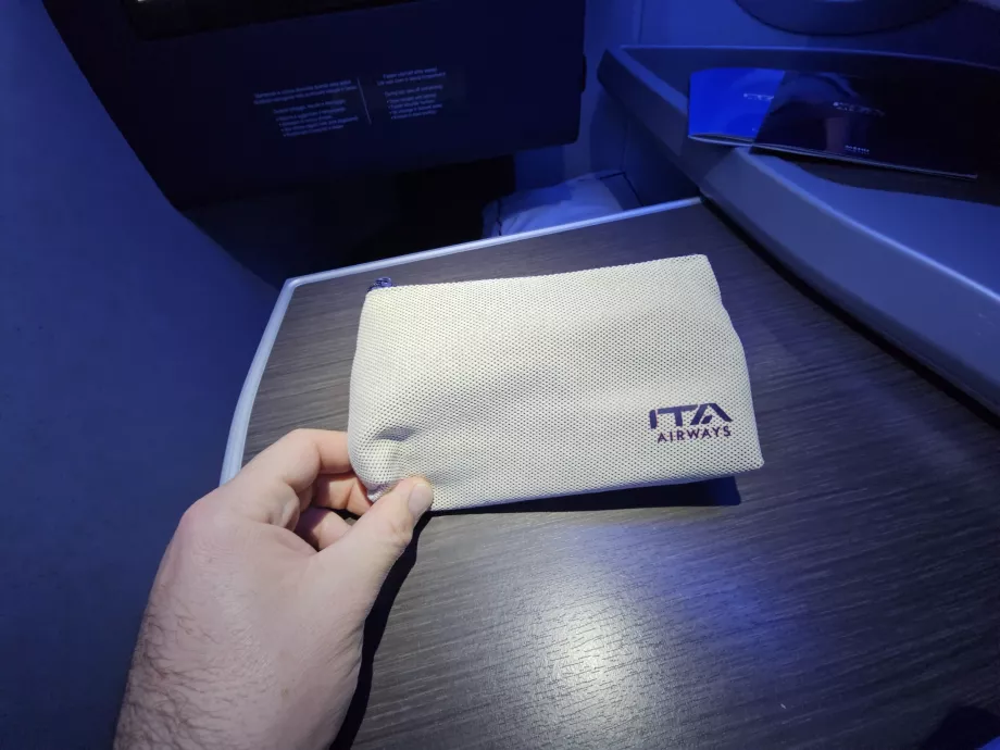 Набір побутового приладдя