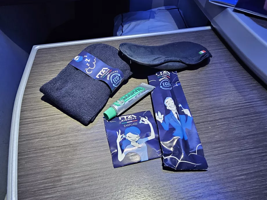 Набір побутового приладдя