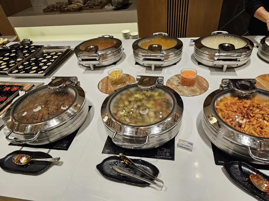 Ahlein Lounge, меню гарячих страв