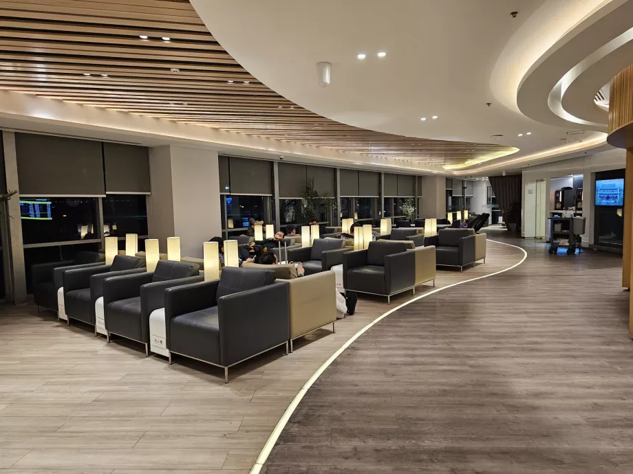 Ahlein Lounge, загальна атмосфера