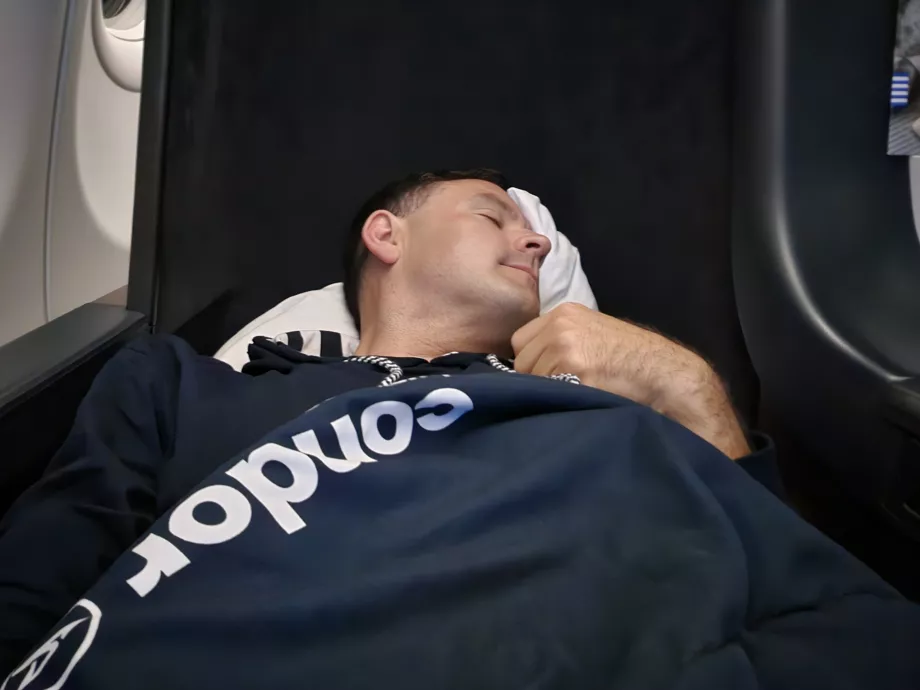 Я сплю в першому ряду.