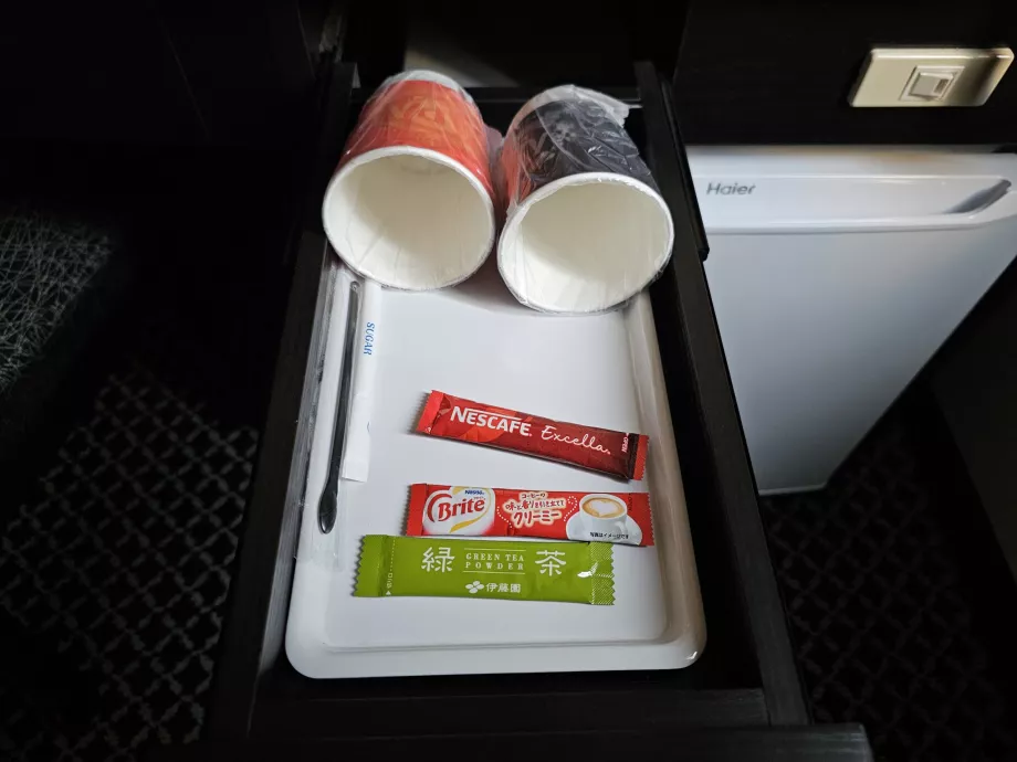 Розчинна кава та зелений чай