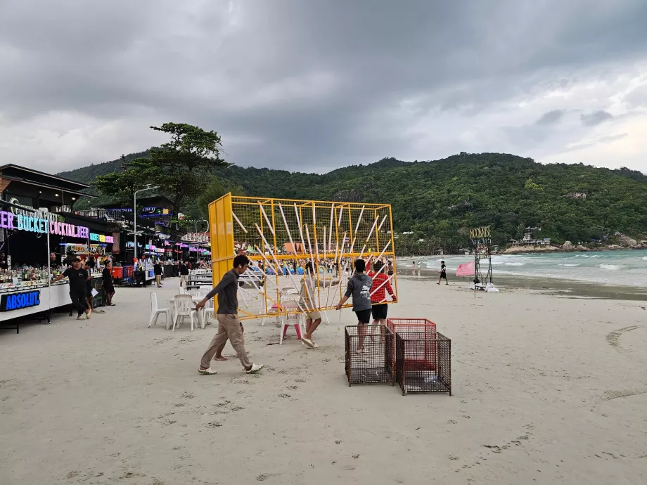 Підготовка до вечірки повного місяця - друга половина дня