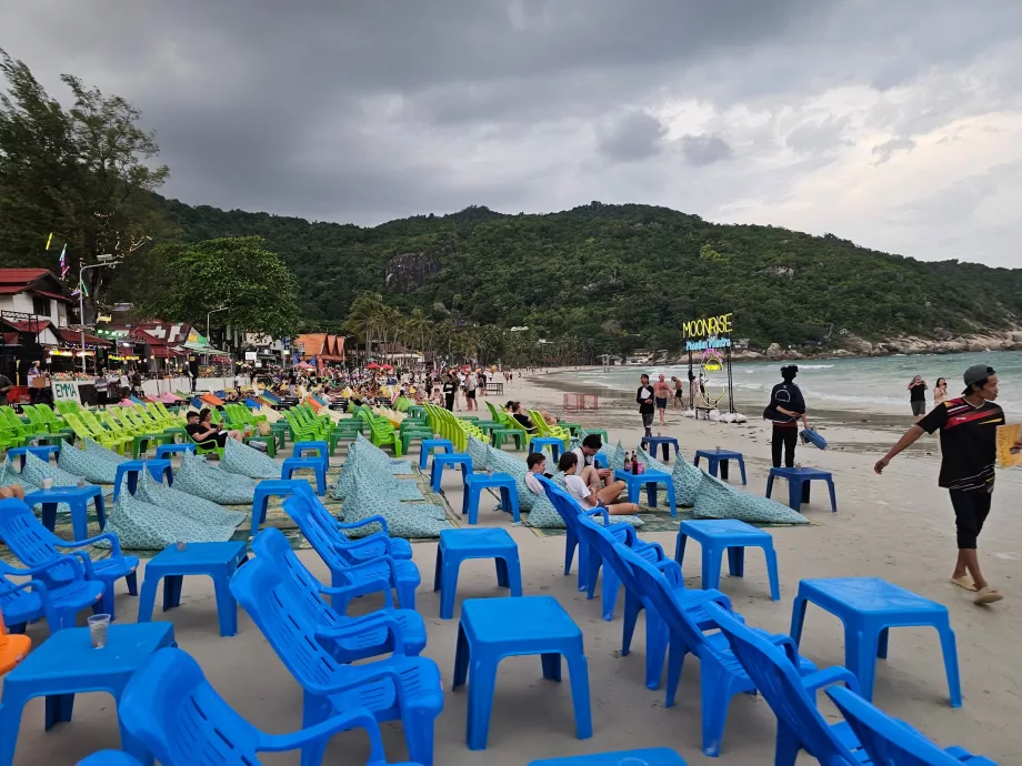 Підготовка до вечірки повного місяця - друга половина дня