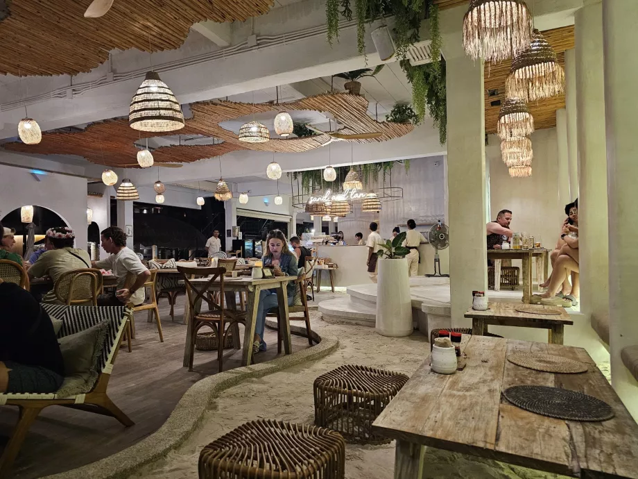 Вечірка повного місяця