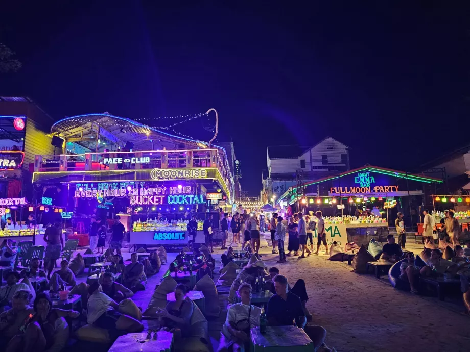 Вечірка повного місяця