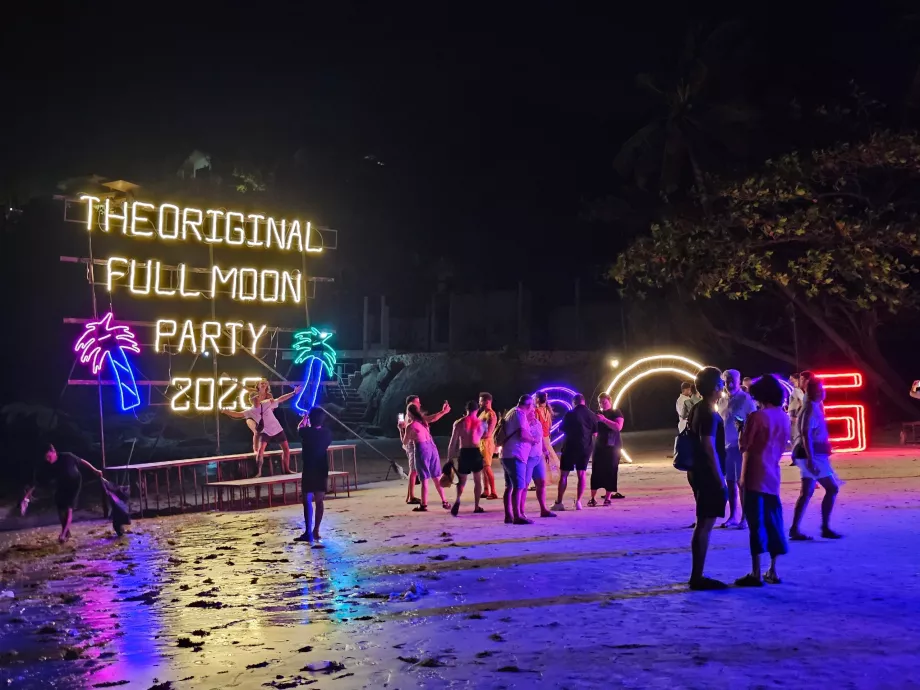 Вечірка повного місяця