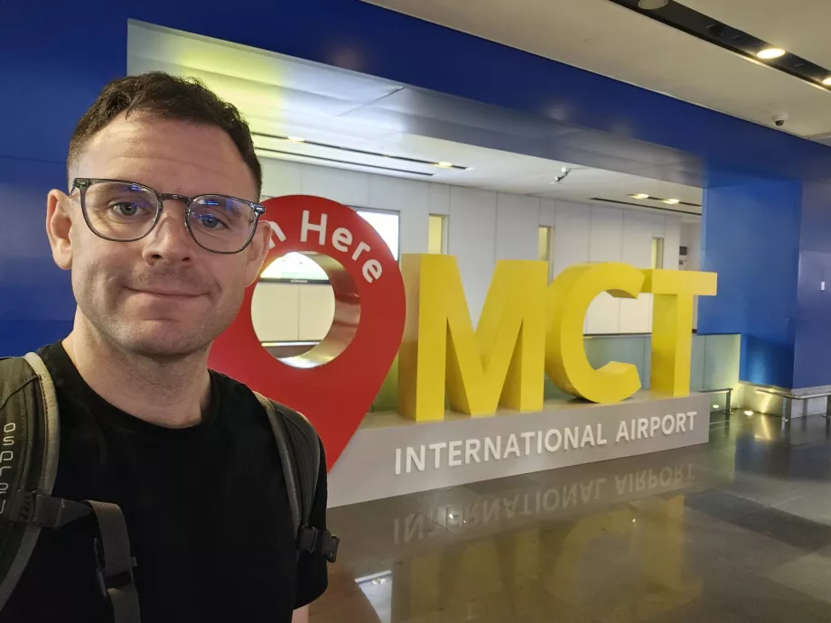 Я в аеропорту Маската