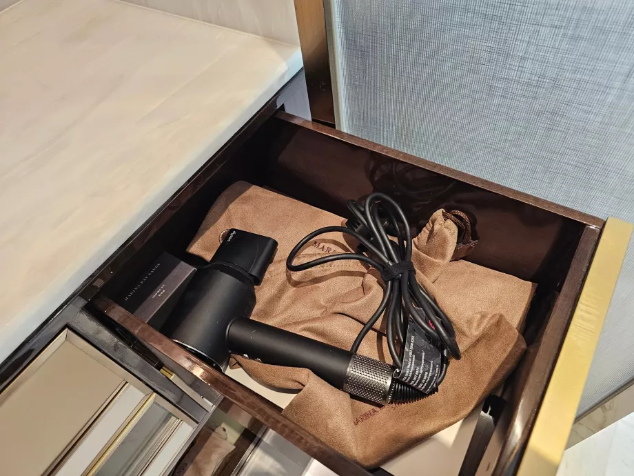 Фен для волосся