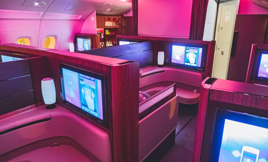 Перший клас з Qatar Airways