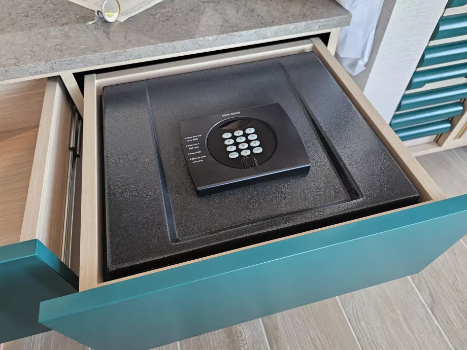 Сейф у номері