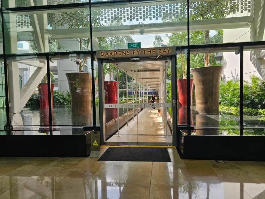 Вихід до Садів біля затоки