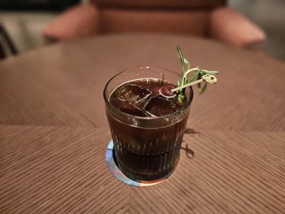 Коктейль у ресторані Gallery 11