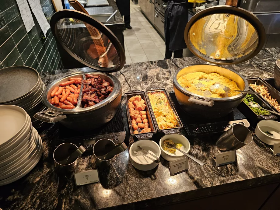 Сніданок - гарячі страви