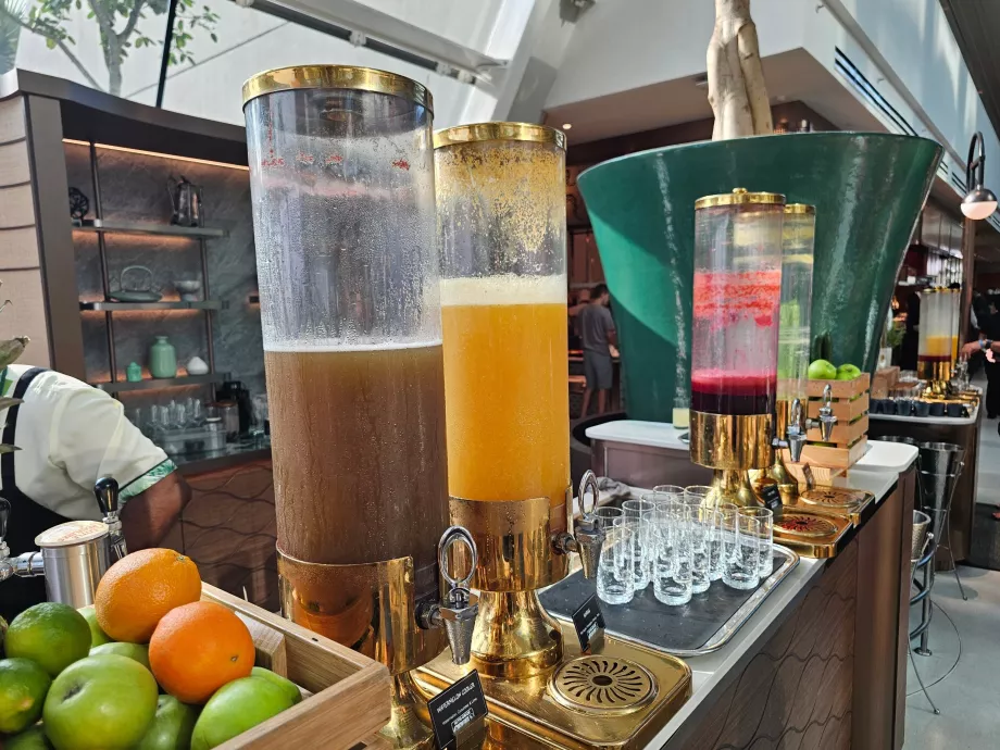 Сніданок у ресторані Rise