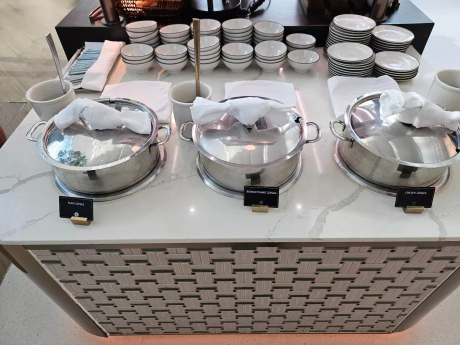 Сніданок у ресторані Rise