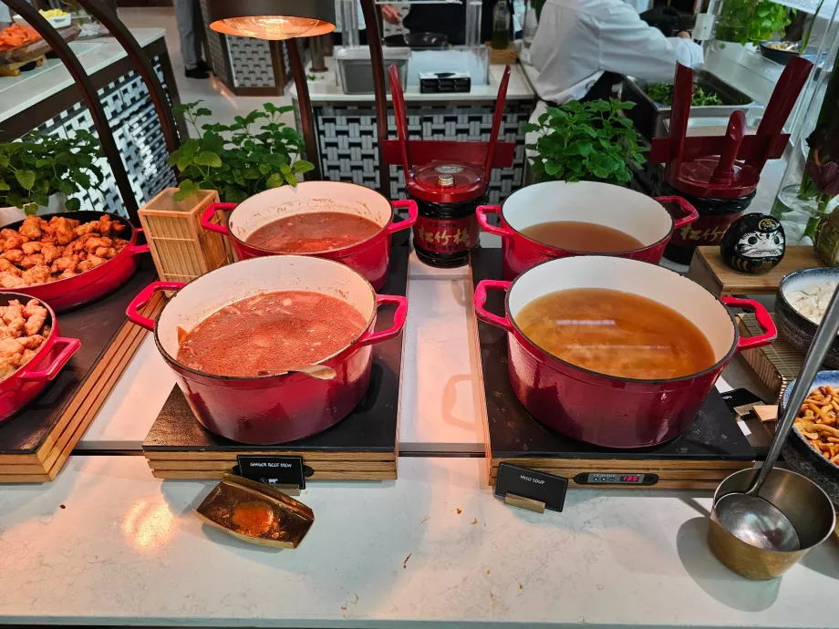 Сніданок у ресторані Rise