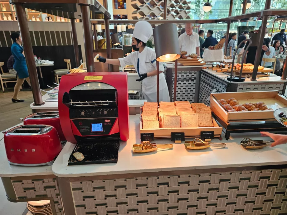 Сніданок у ресторані Rise