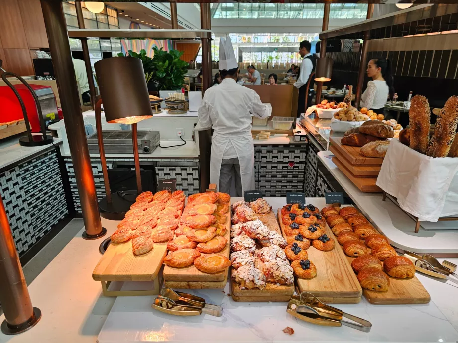 Сніданок у ресторані Rise