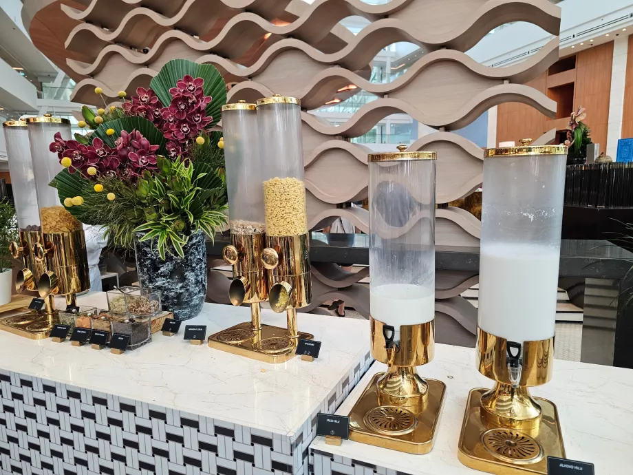 Сніданок у ресторані Rise