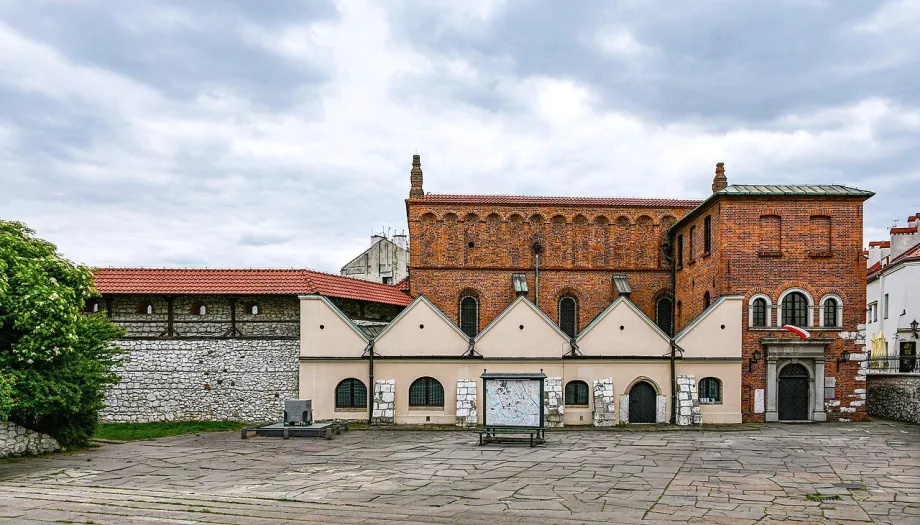 Стара синагога, фото: Jeremiah Z. Cockroach, Wikimedia Commons, CC BY-SA 4.0