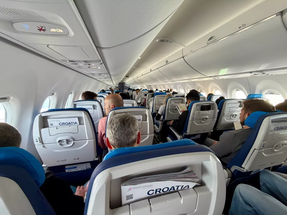 Інтер'єр Croatia Airlines