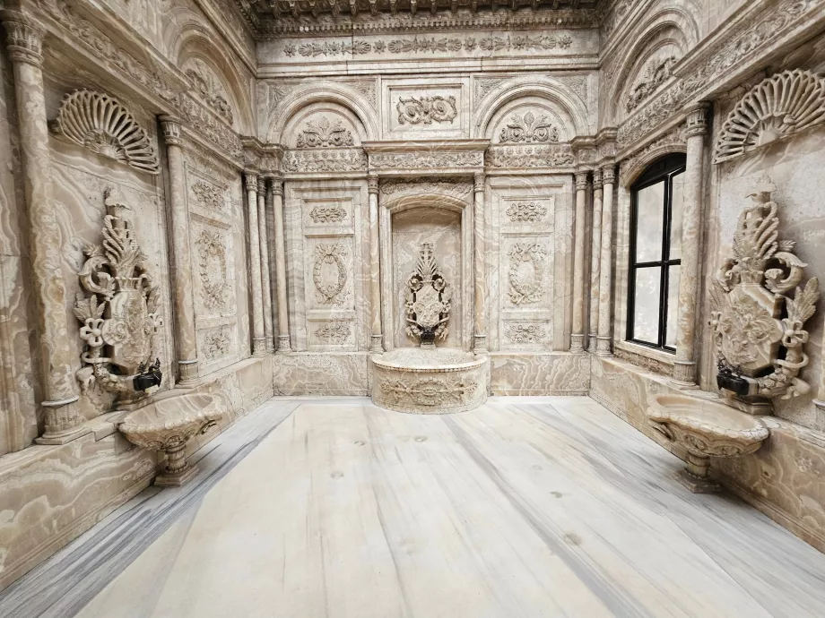 Палац Долмабахче