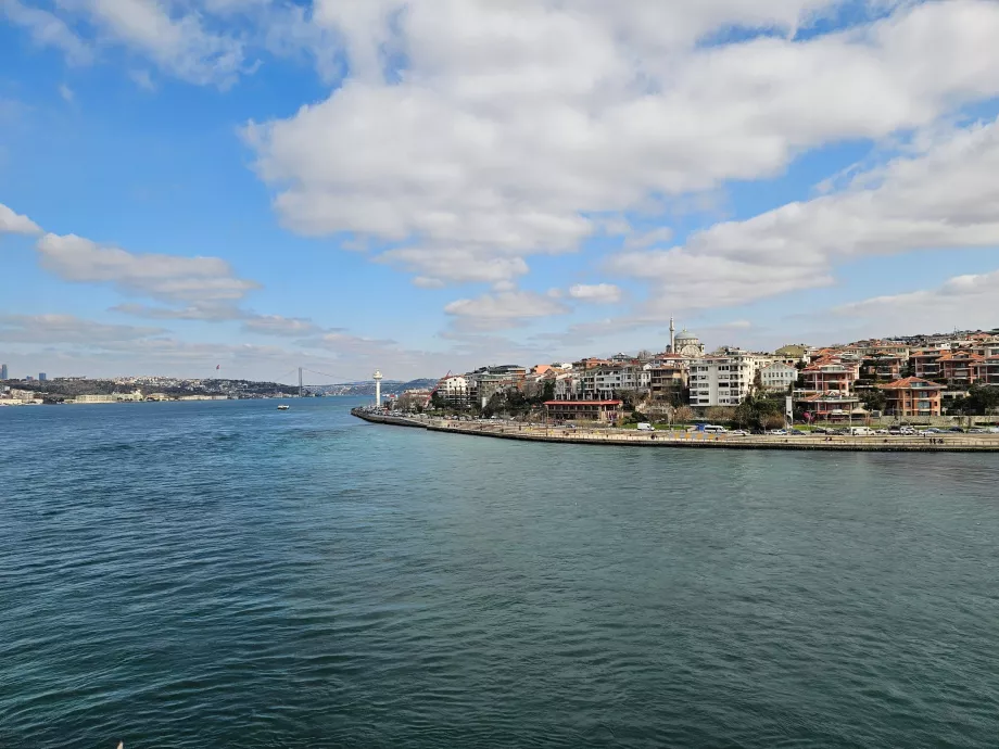 Вид з Дівочої вежі