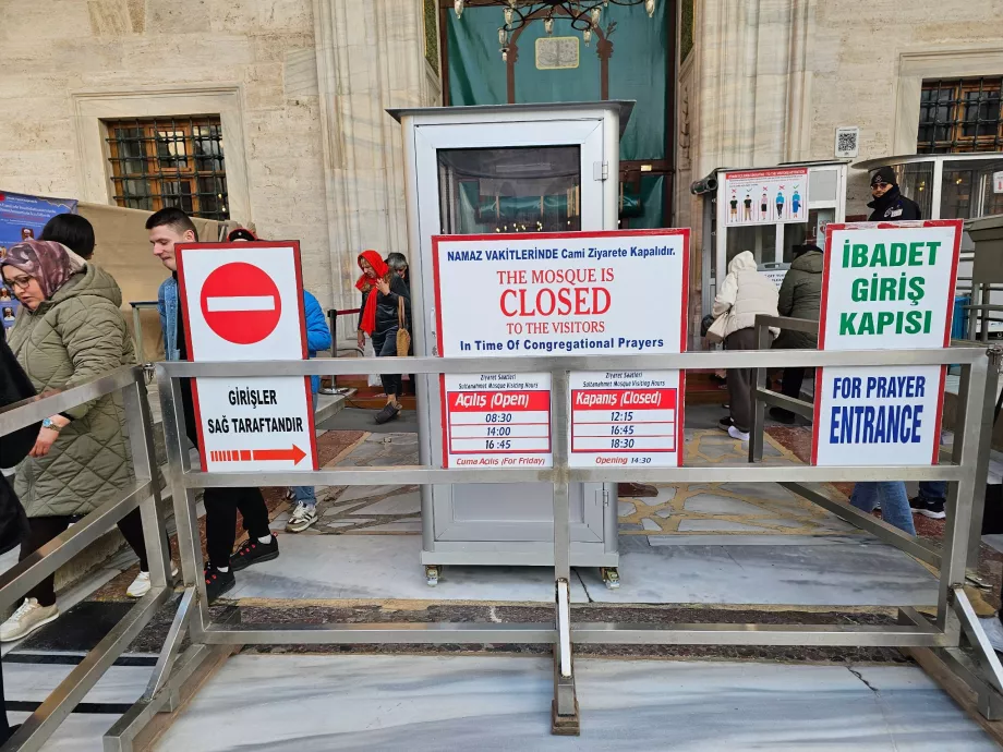 Блакитна мечеть, години роботи