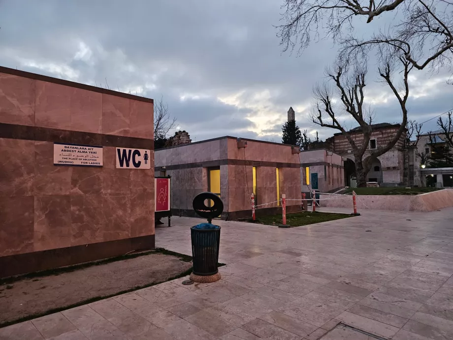 Туалети в Блакитній мечеті