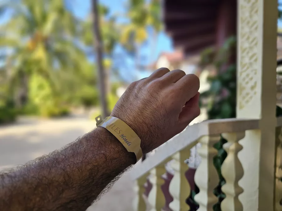 Пластиковий браслет