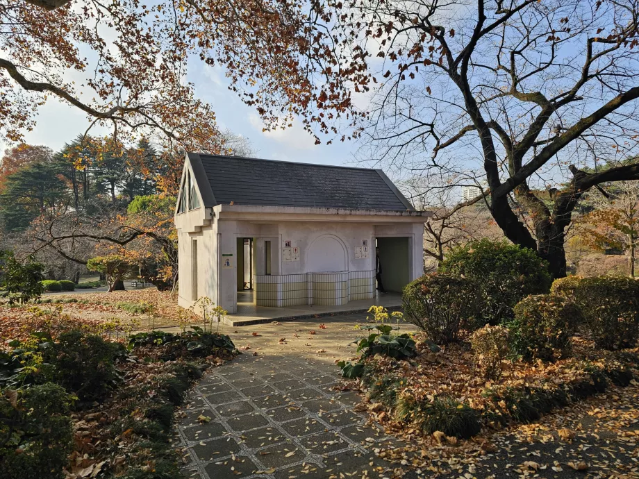 Національний сад Сіндзюку Гьон, безкоштовний туалет