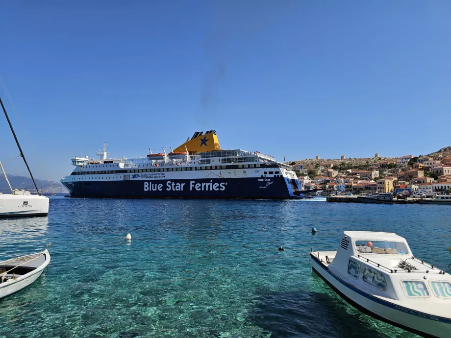 Корабель Blue Star Ferries