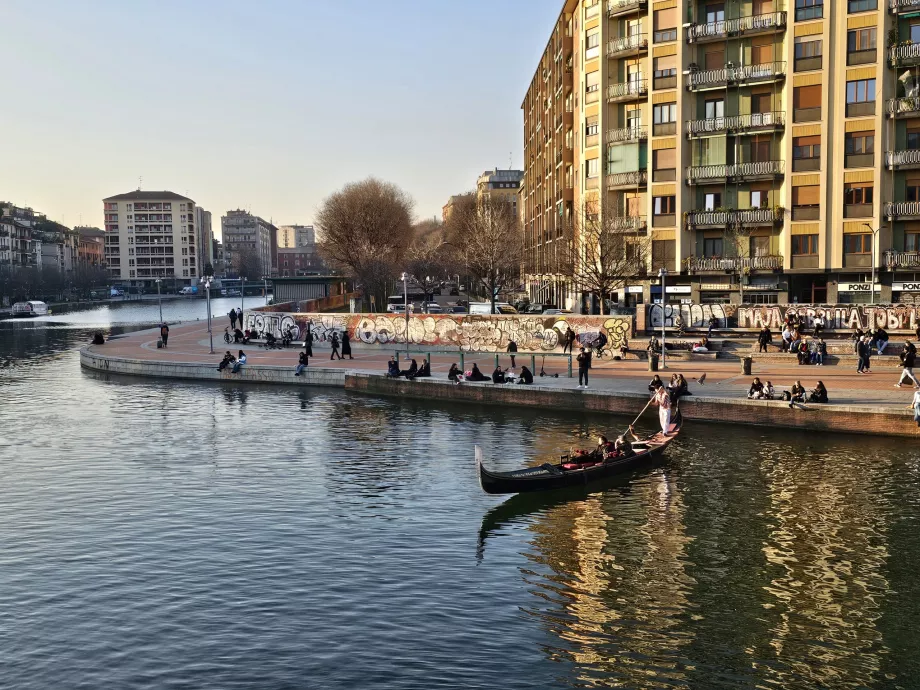 Гондола Navigli