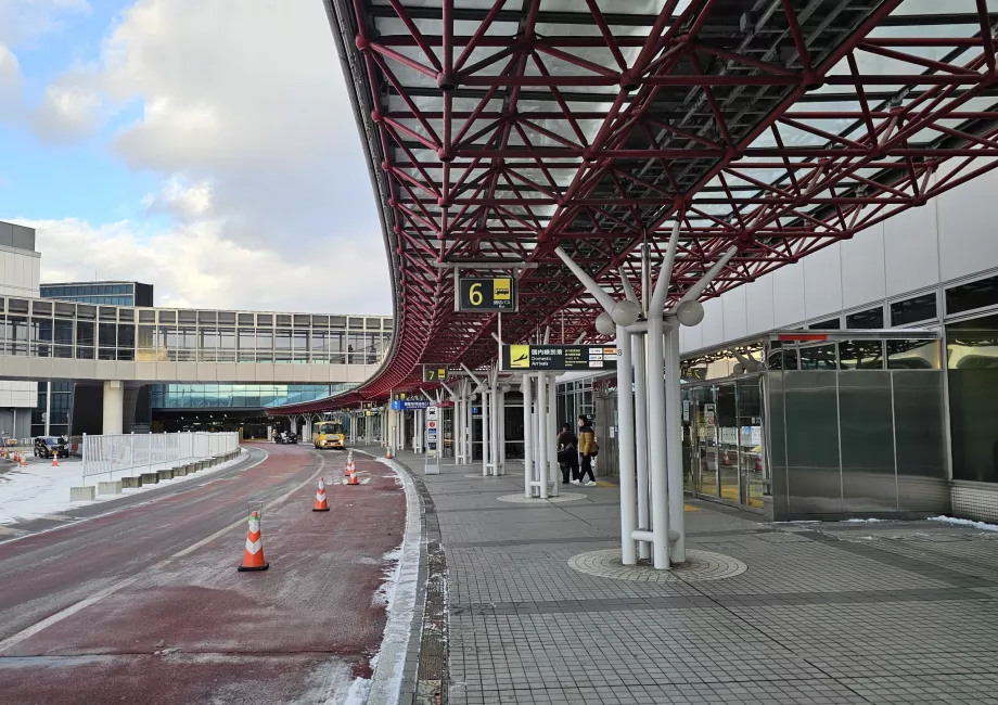 Внутрішній термінал аеропорту Саппоро