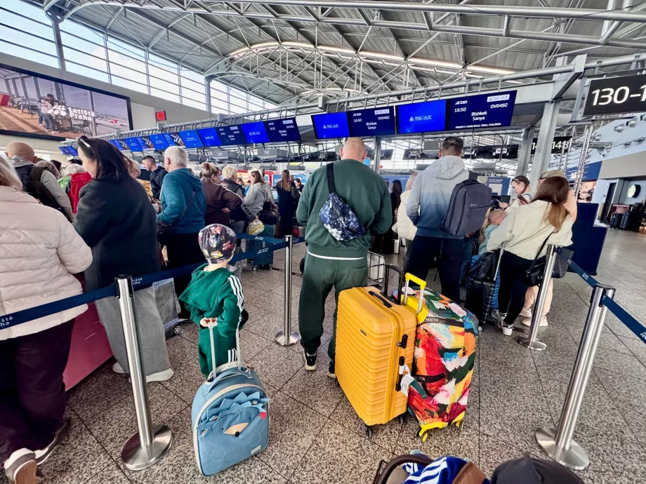 Реєстрація на рейс PRG-SYX з авіакомпанією SCAT