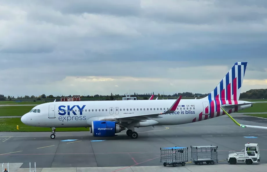 Sky Express, Airbus A320 в аеропорту Праги PRG