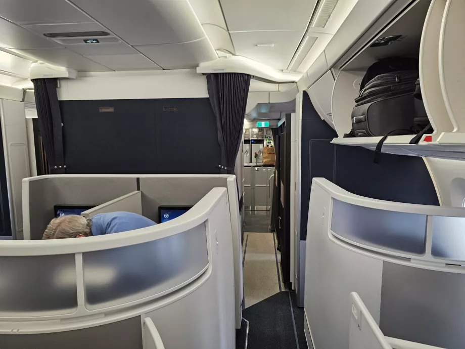 Каюта - вид на бізнес-люкс