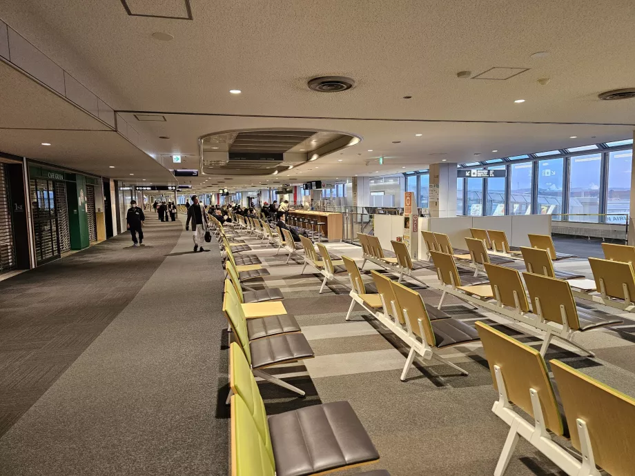 Транзитна зона в національній частині