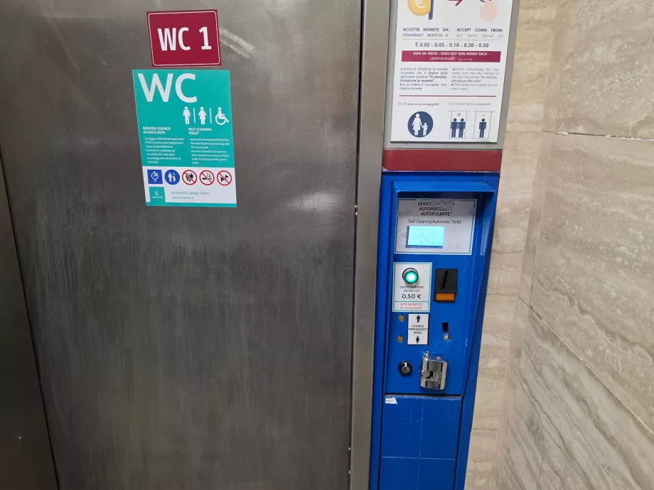 50 центів за туалет в метро