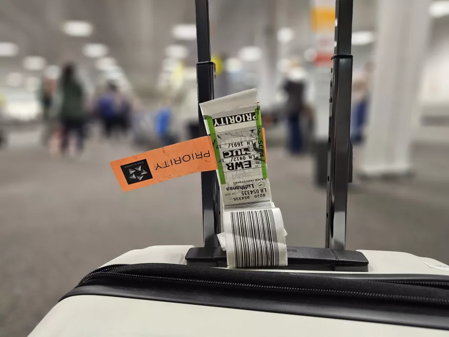 Бирка пріоритетного багажу