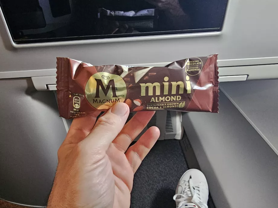 Морозиво перед посадкою