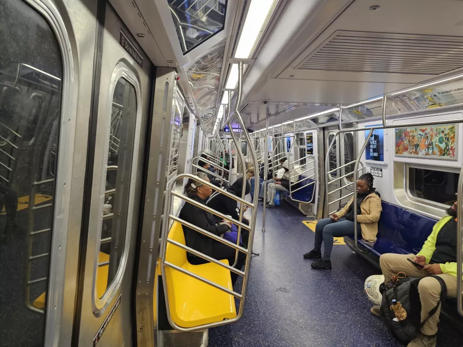 Інтер'єр метро