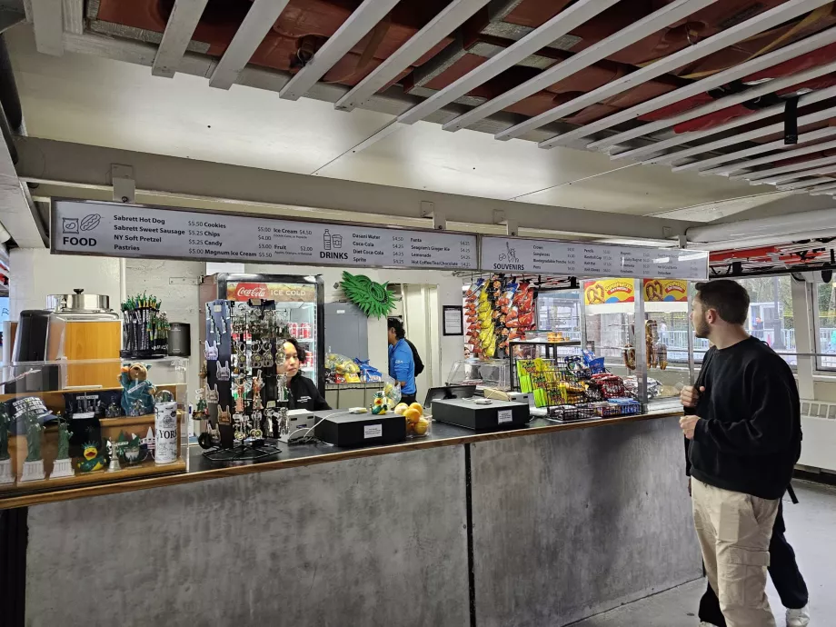 Бістро на кораблі