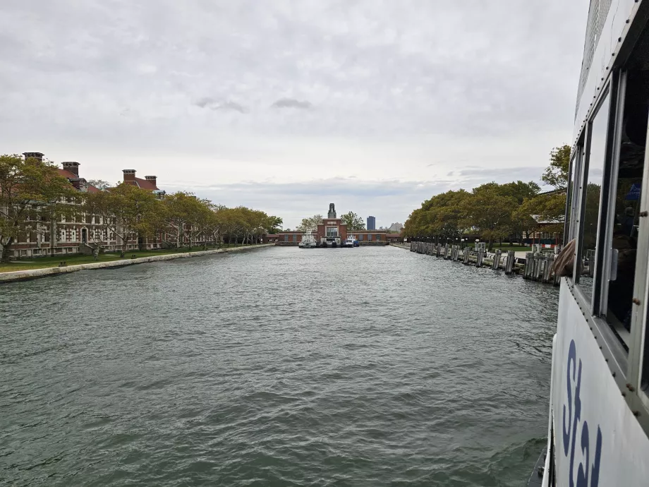 Острів Елліс