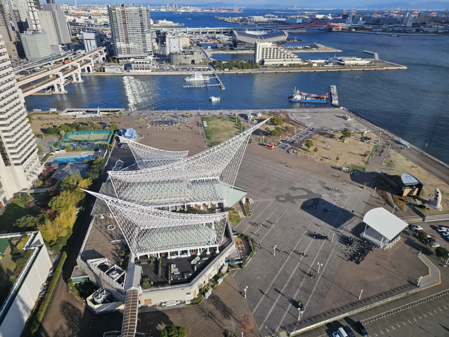 Вид з вежі порту Кобе