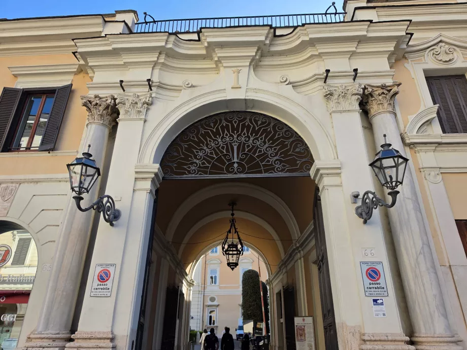 Галерея Колонна